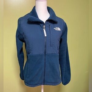 The North Face Women’s Full-Zip Fleece Jacket, Size Small. Petroleum blue color